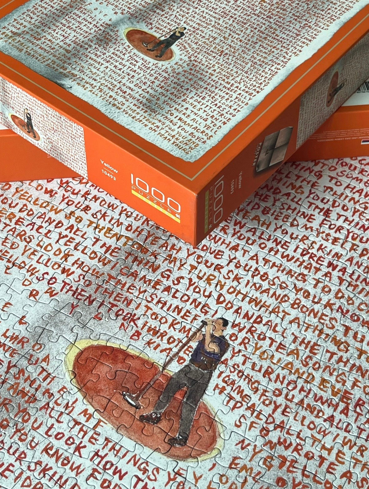 Hidden in Yellow | 1000 Piece Jigsaw Puzzle by Botop